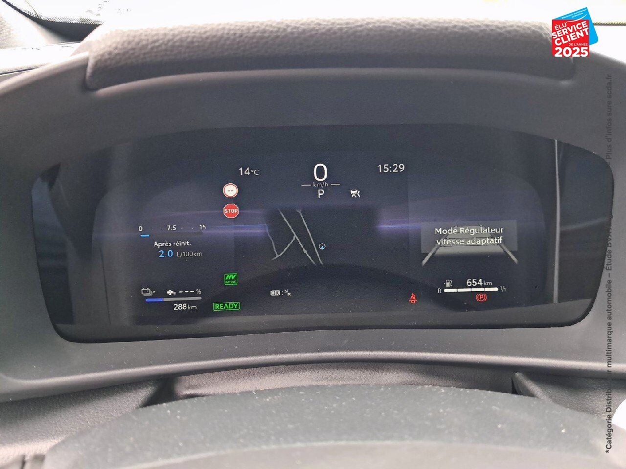 Véhicule neuf TOYOTA C-HR 2.0 HYBRIDE RECHARGEABLE 225CH DESIGN NG23 chez Toyota Bar le Duc