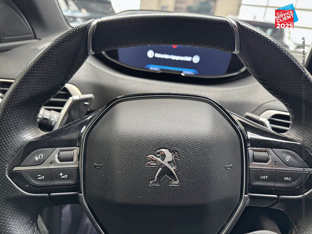 Véhicule d'occasion PEUGEOT 3008 1.5 BLUEHDI 130CH E6.C GT LINE SS EAT8 chez Renault Colmar
