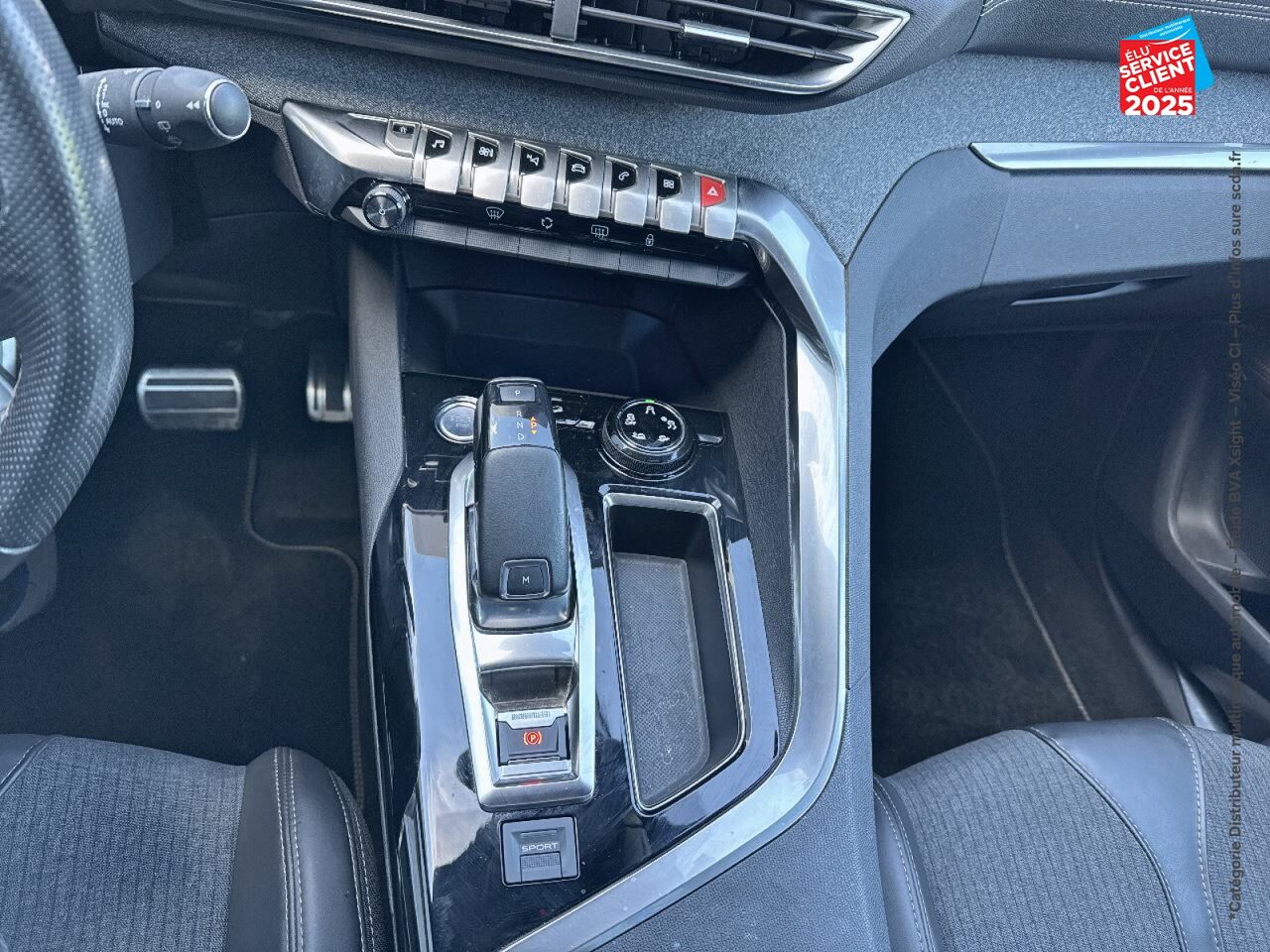 Véhicule d'occasion PEUGEOT 3008 1.2 PURETECH 130CH GT LINE SS EAT6 chez Hyundai Epernay