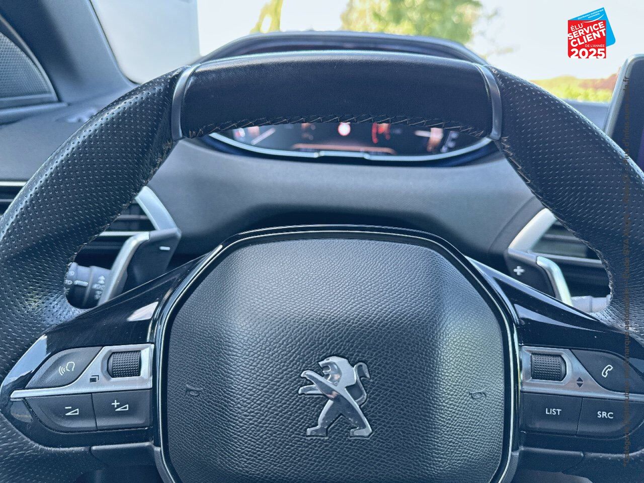 Véhicule d'occasion PEUGEOT 3008 1.2 PURETECH 130CH GT LINE SS EAT6 chez Hyundai Epernay