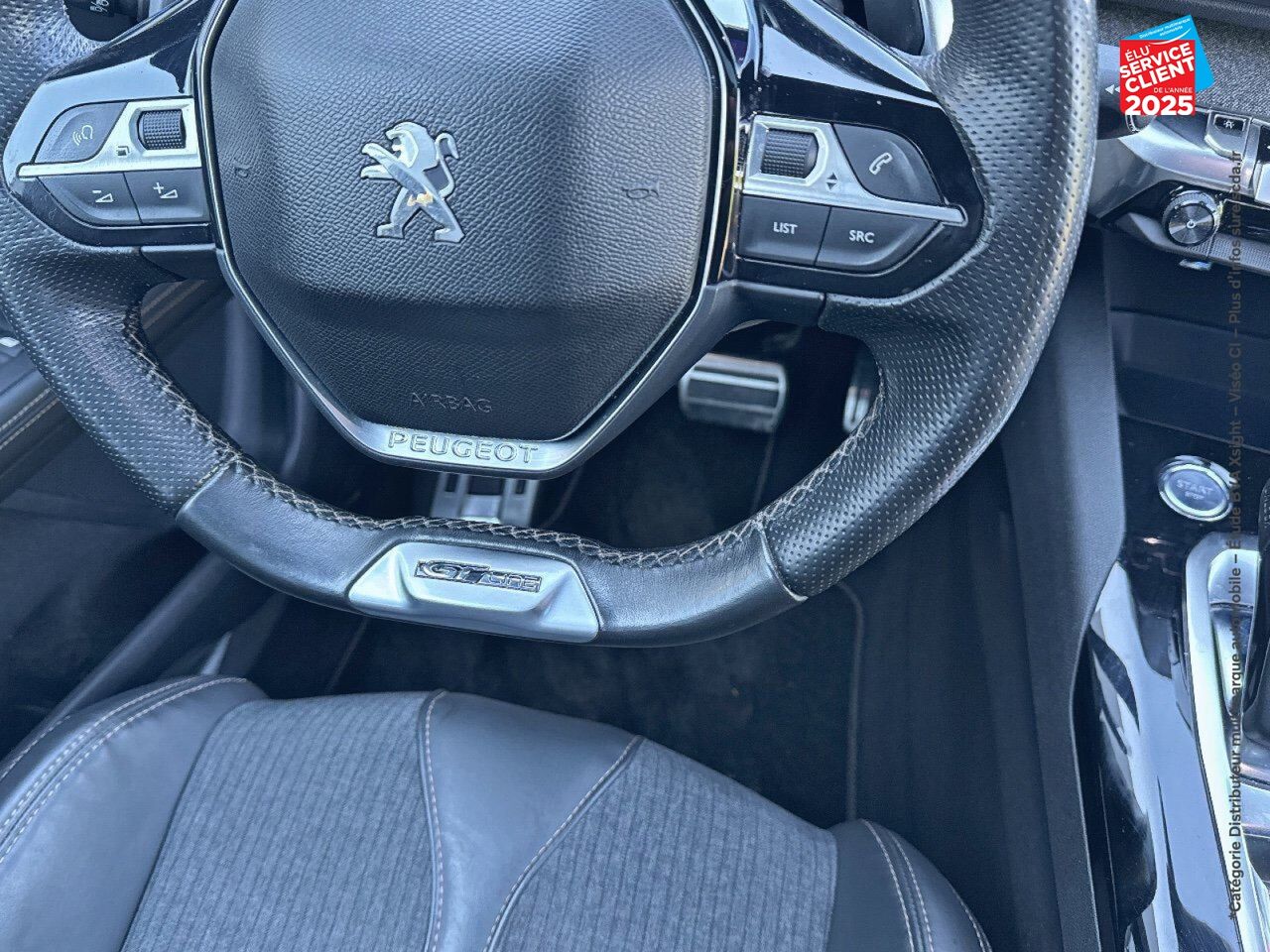 Véhicule d'occasion PEUGEOT 3008 1.2 PURETECH 130CH GT LINE SS EAT6 chez Hyundai Epernay