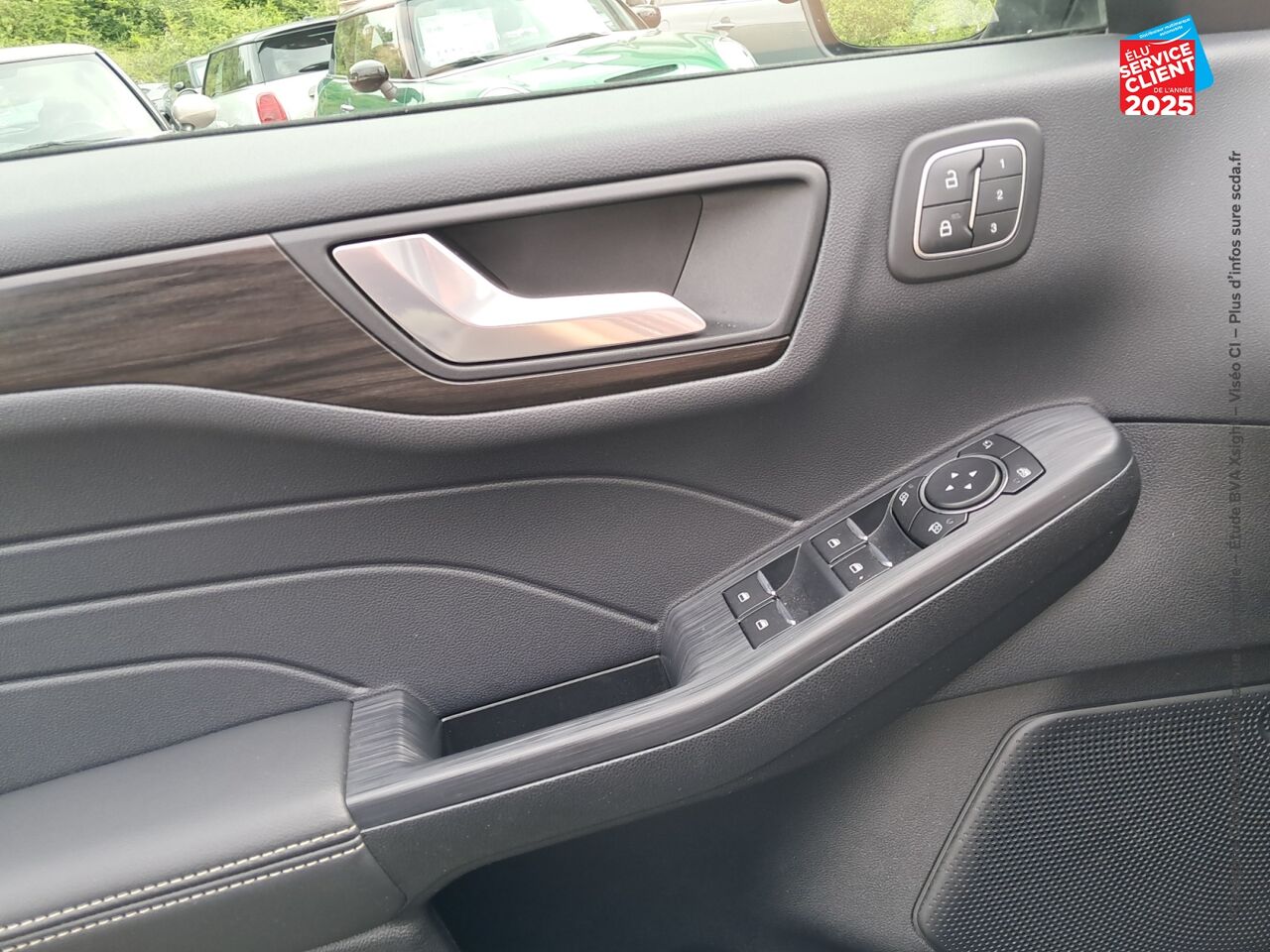 Véhicule d'occasion FORD KUGA 2.5 DURATEC 225CH PHEV VIGNALE BVA chez Toyota Thionville