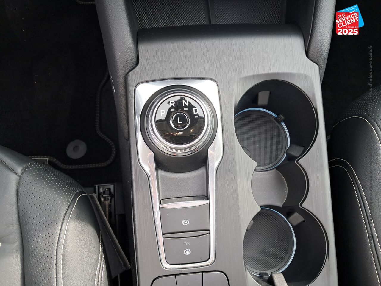 Véhicule d'occasion FORD KUGA 2.5 DURATEC 225CH PHEV VIGNALE BVA chez Toyota Thionville
