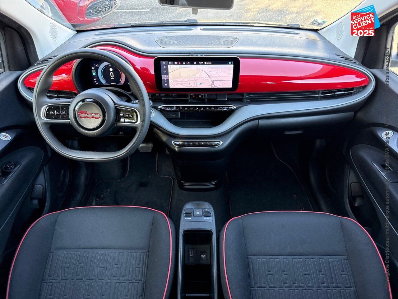 Véhicule d'occasion FIAT 500 E 95CH RED MY23 RADAR AR GPS chez Nissan Montbéliard