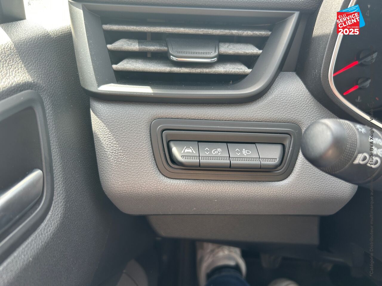 Véhicule d'occasion RENAULT CLIO 1.0 SCE 65CH LIFE chez Toyota Thionville
