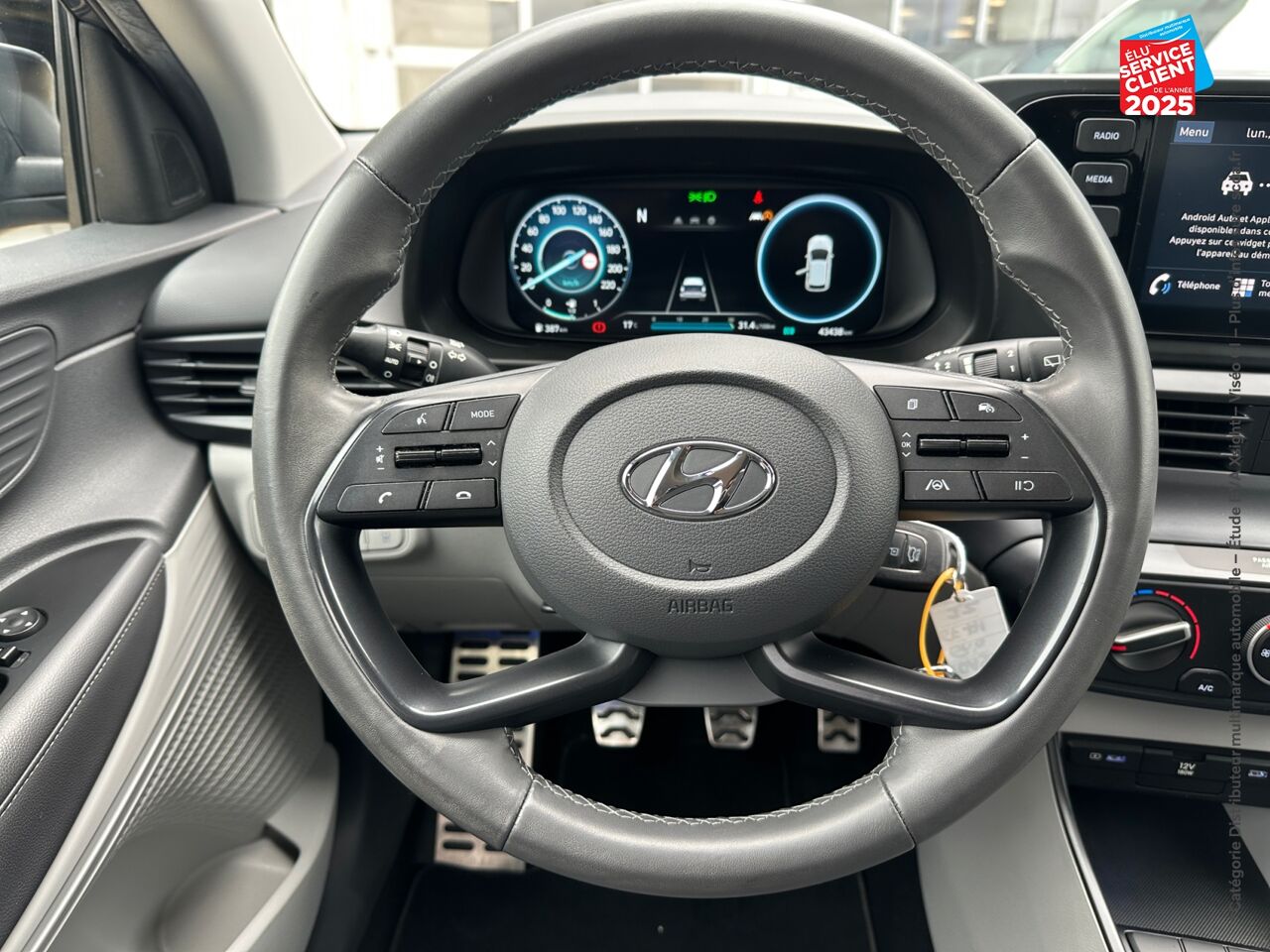 Véhicule d'occasion HYUNDAI BAYON 1.0 T-GDI 100CH HYBRID 48V INTUITIVE CAMERA CARPLAY chez Hyundai Chalons