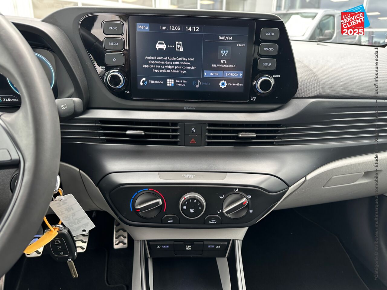 Véhicule d'occasion HYUNDAI BAYON 1.0 T-GDI 100CH HYBRID 48V INTUITIVE CAMERA CARPLAY chez Hyundai Chalons