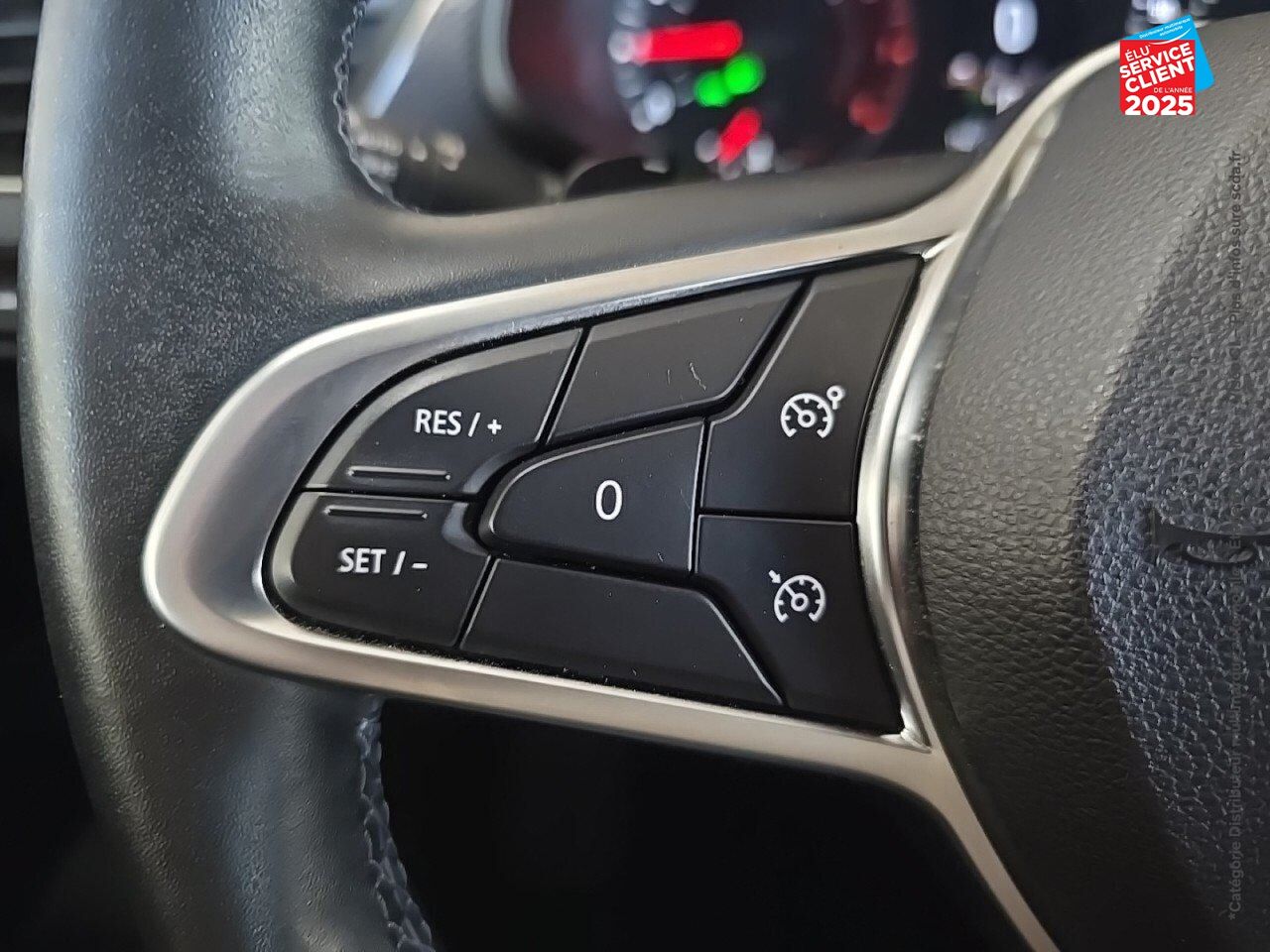 Véhicule d'occasion RENAULT ARKANA 1.3 TCE MILD HYBRID 140CH EVOLUTION EDC -22 GPS CAMERA chez Renault Sélestat