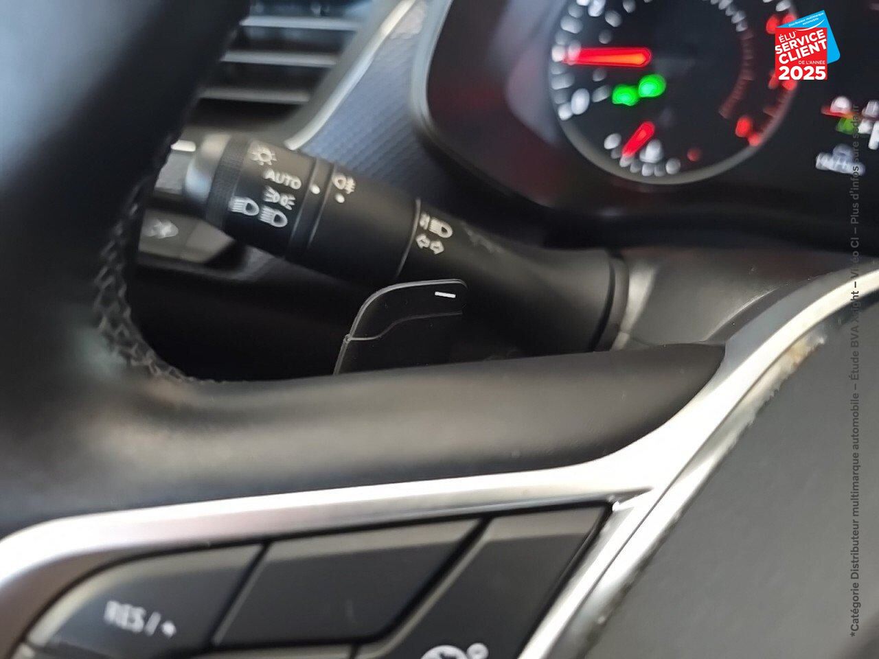 Véhicule d'occasion RENAULT ARKANA 1.3 TCE MILD HYBRID 140CH EVOLUTION EDC -22 GPS CAMERA chez Renault Sélestat