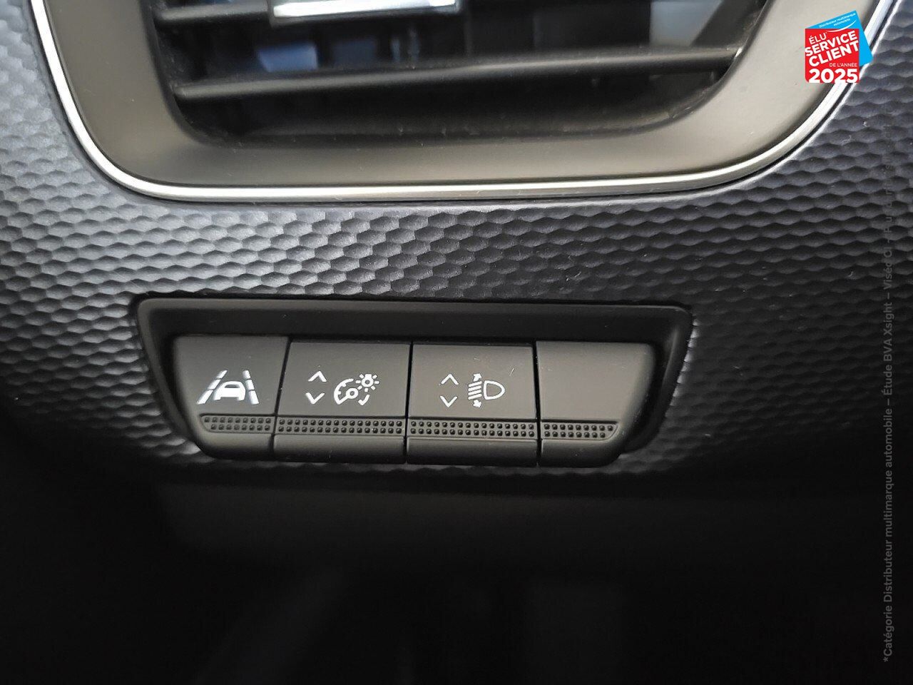 Véhicule d'occasion RENAULT ARKANA 1.3 TCE MILD HYBRID 140CH EVOLUTION EDC -22 GPS CAMERA chez Renault Sélestat