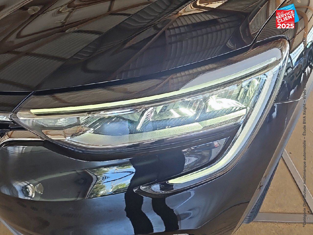 chez Peugeot Sedan
