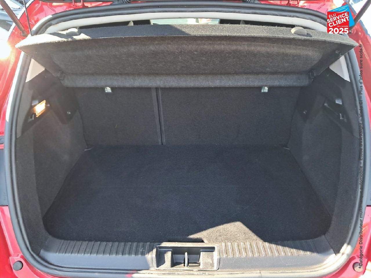 Véhicule d'occasion RENAULT CAPTUR 1.6 E-TECH HYBRIDE RECHARGEABLE 160CH INTENS -21 chez Toyota Thionville
