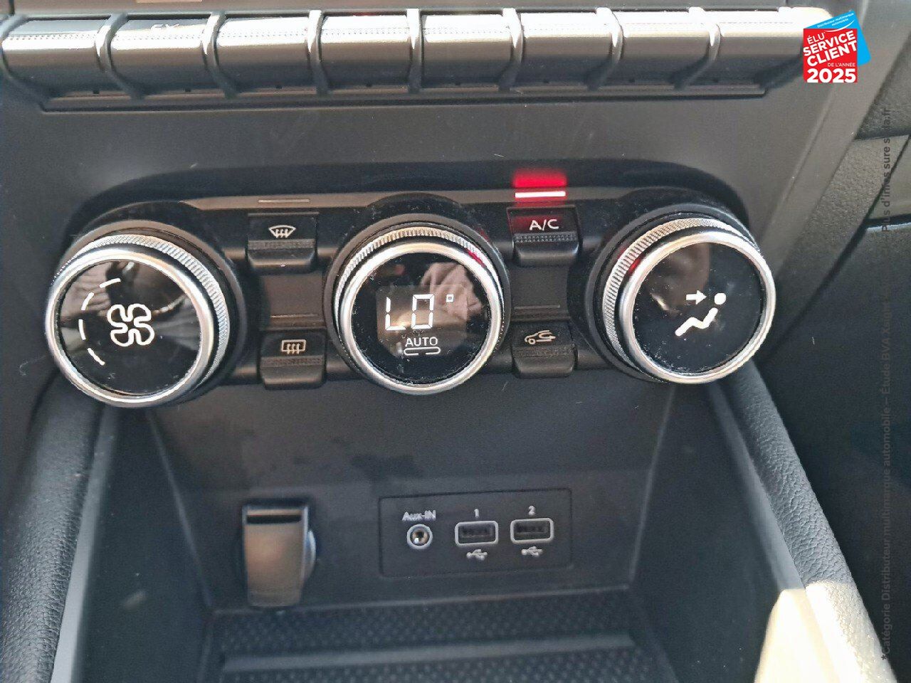 Véhicule d'occasion RENAULT CAPTUR 1.6 E-TECH HYBRIDE RECHARGEABLE 160CH INTENS -21 chez Toyota Thionville