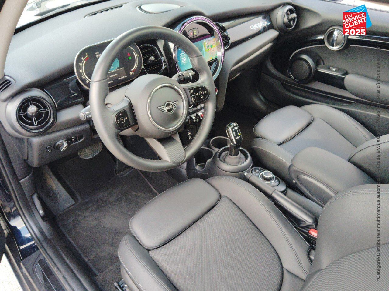 Véhicule d'occasion MINI MINI ONE 102CH EDITION CAMDEN BVA7 TOUVRANT SIEGES CUIR GPS RADAR AR chez MINI Besançon