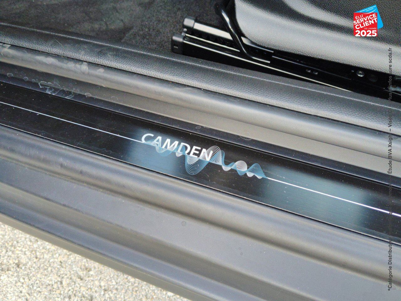 Véhicule d'occasion MINI MINI ONE 102CH EDITION CAMDEN BVA7 TOUVRANT SIEGES CUIR GPS RADAR AR chez MINI Besançon