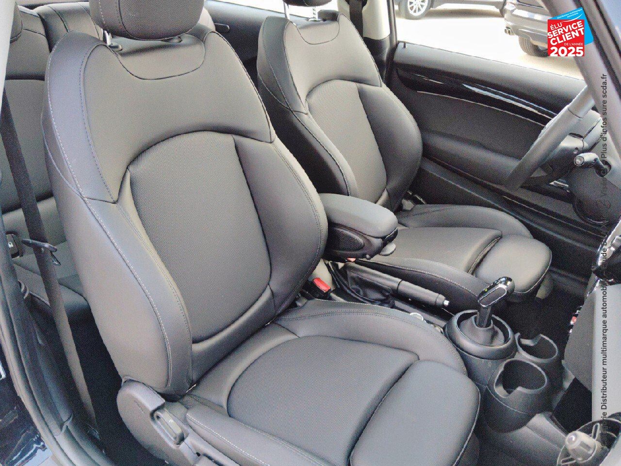 Véhicule d'occasion MINI MINI ONE 102CH EDITION CAMDEN BVA7 TOUVRANT SIEGES CUIR GPS RADAR AR chez MINI Besançon