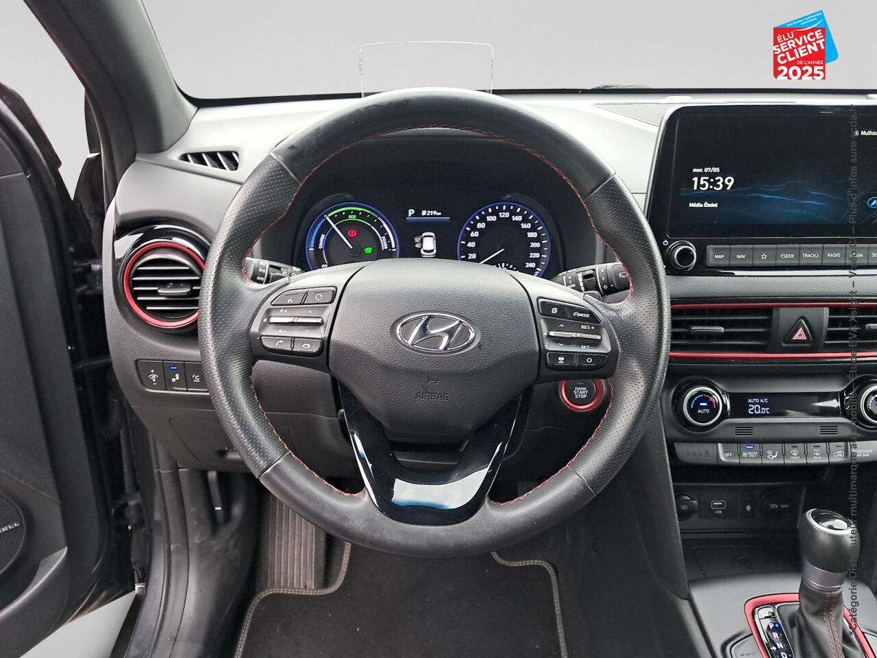 Véhicule d'occasion HYUNDAI KONA 1.6 GDI HYBRID 141 CH EXECUTIVE DCT-6 chez Hyundai Chalons