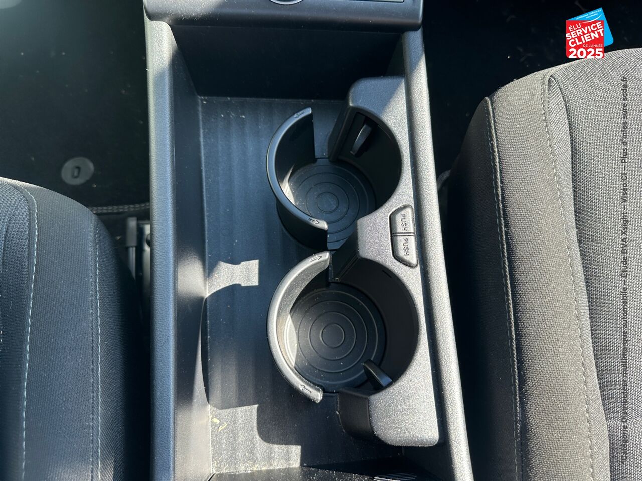 Véhicule d'occasion HYUNDAI KONA 1.6 GDI 129CH HYBRID INTUITIVE DCT-6 GPS CAMERA CARPLAY chez Hyundai Chalons