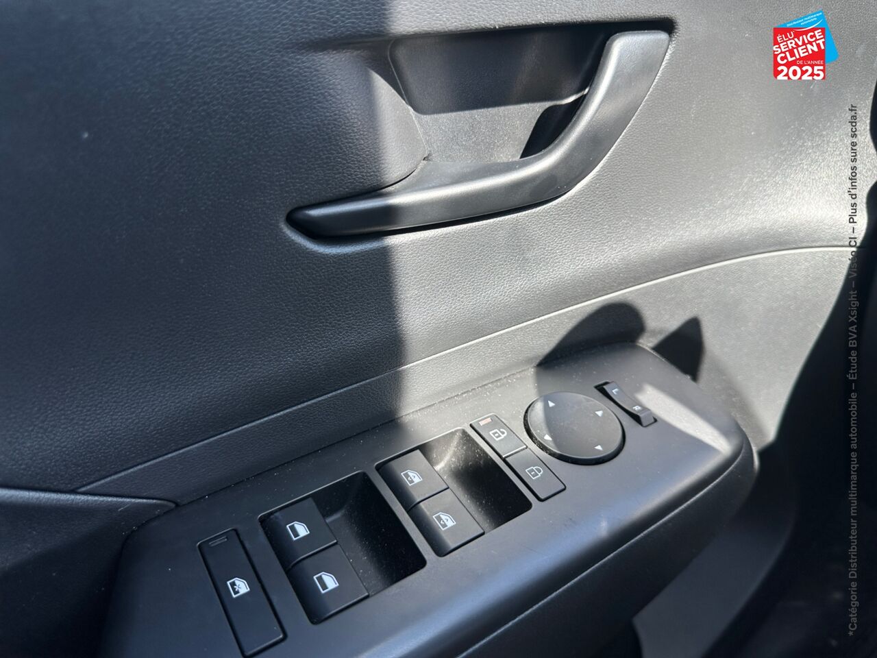 Véhicule d'occasion HYUNDAI KONA 1.6 GDI 129CH HYBRID INTUITIVE DCT-6 GPS CAMERA CARPLAY chez Hyundai Chalons