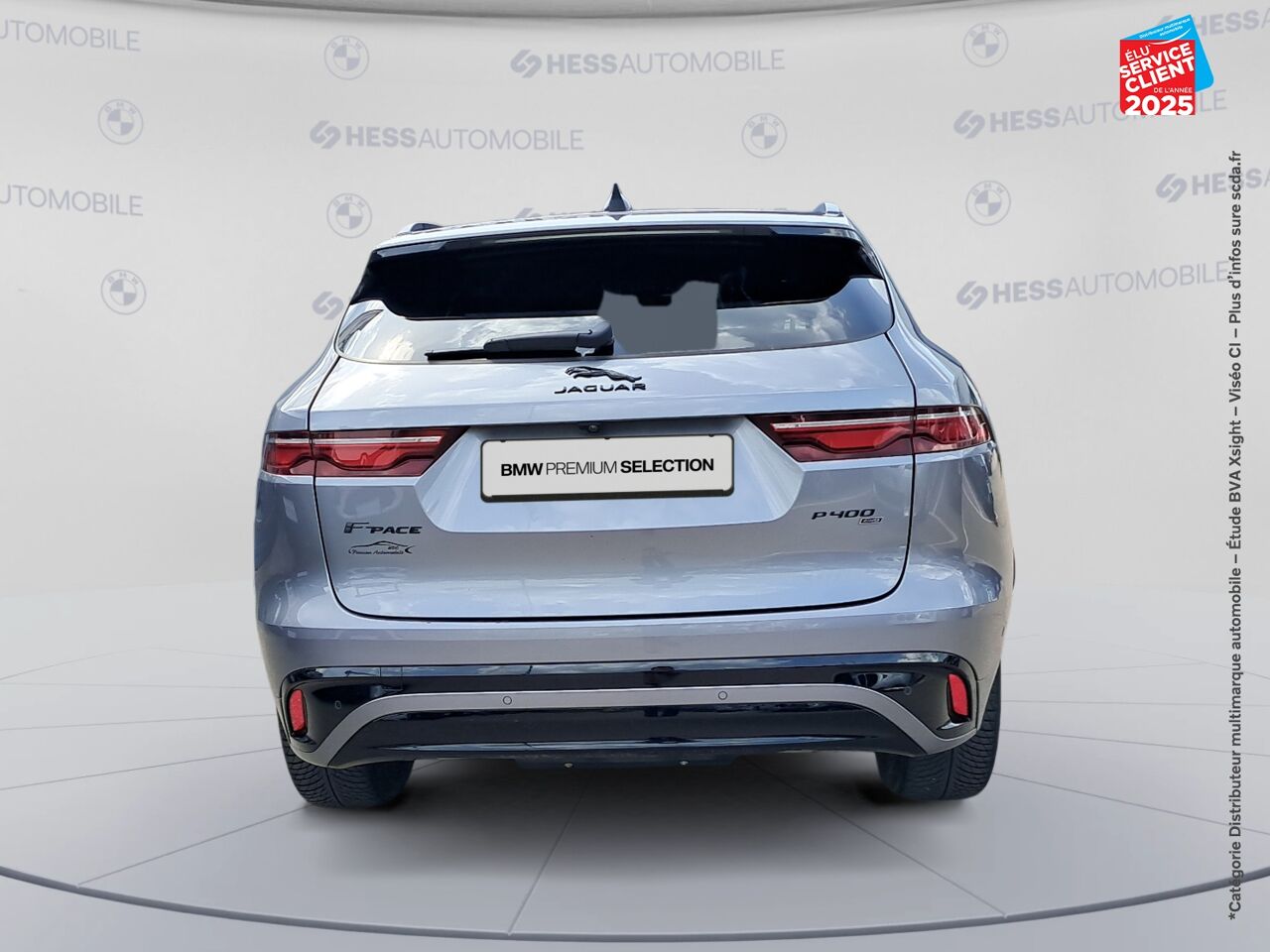 Véhicule d'occasion JAGUAR F-PACE P400E PLUG-IN-HYBRID R-DYNAMIC SE BVA8 AWD TPANO SIEGES CUIR CAMERA chez BMW Pontarlier