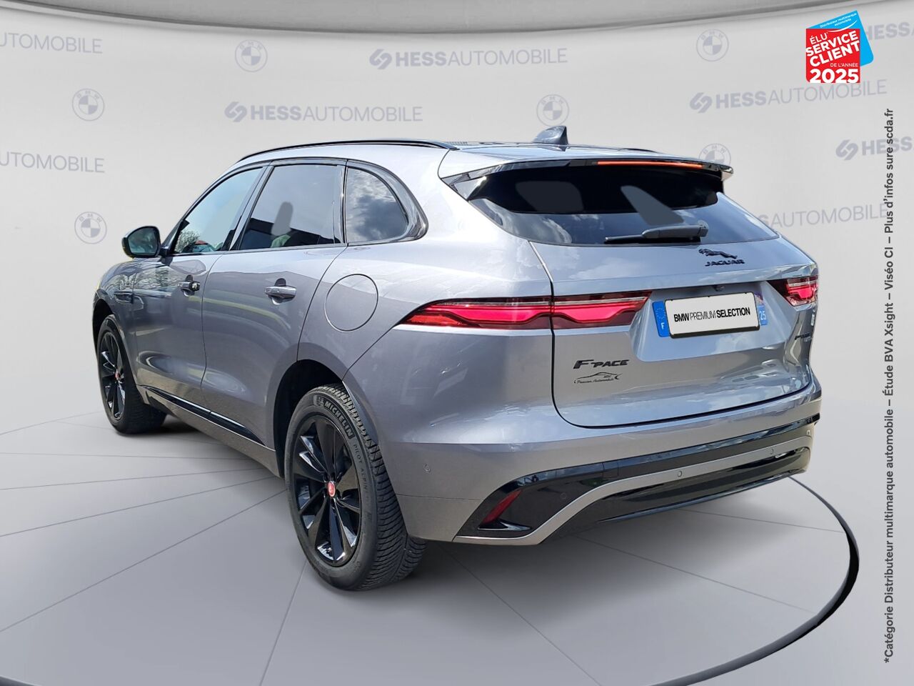 Véhicule d'occasion JAGUAR F-PACE P400E PLUG-IN-HYBRID R-DYNAMIC SE BVA8 AWD TPANO SIEGES CUIR CAMERA chez BMW Pontarlier