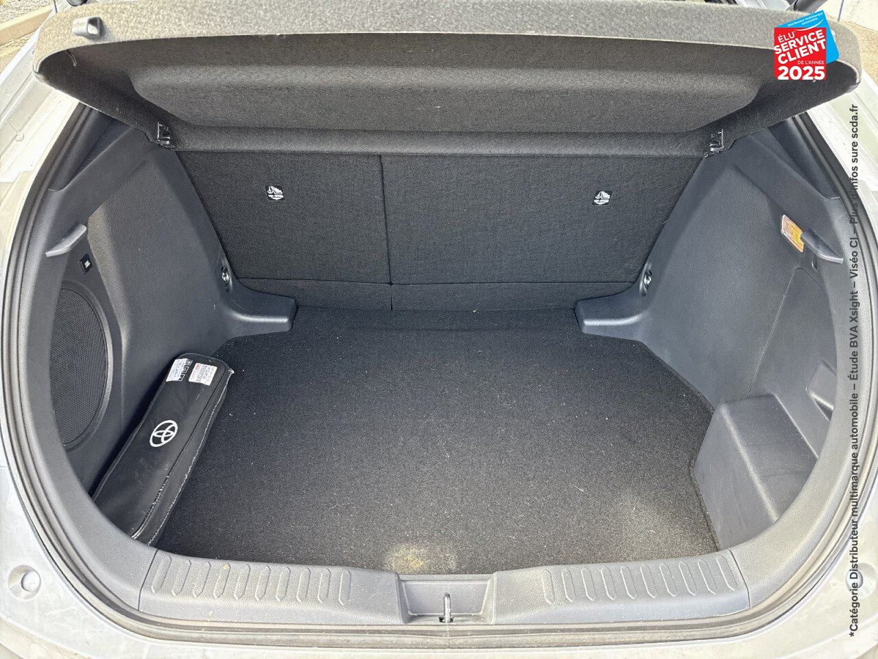 Véhicule d'occasion TOYOTA C-HR 2.0 200CH COLLECTION NG23 SIEGES CHAUF VOLANT CHAUF GPS CAMERA chez Toyota Longwy