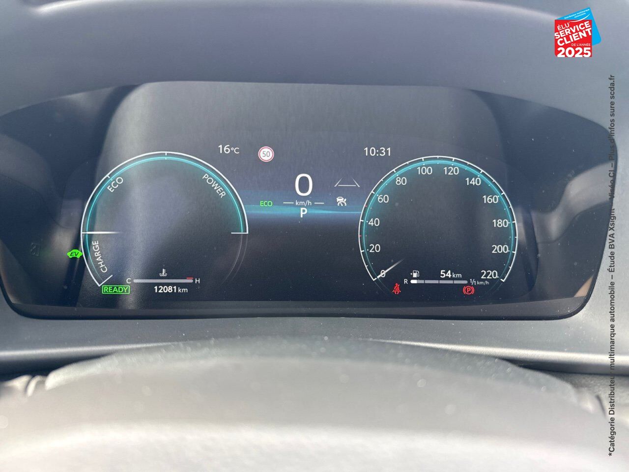 Véhicule d'occasion TOYOTA C-HR 2.0 200CH COLLECTION NG23 SIEGES CHAUF VOLANT CHAUF GPS CAMERA chez Toyota Longwy