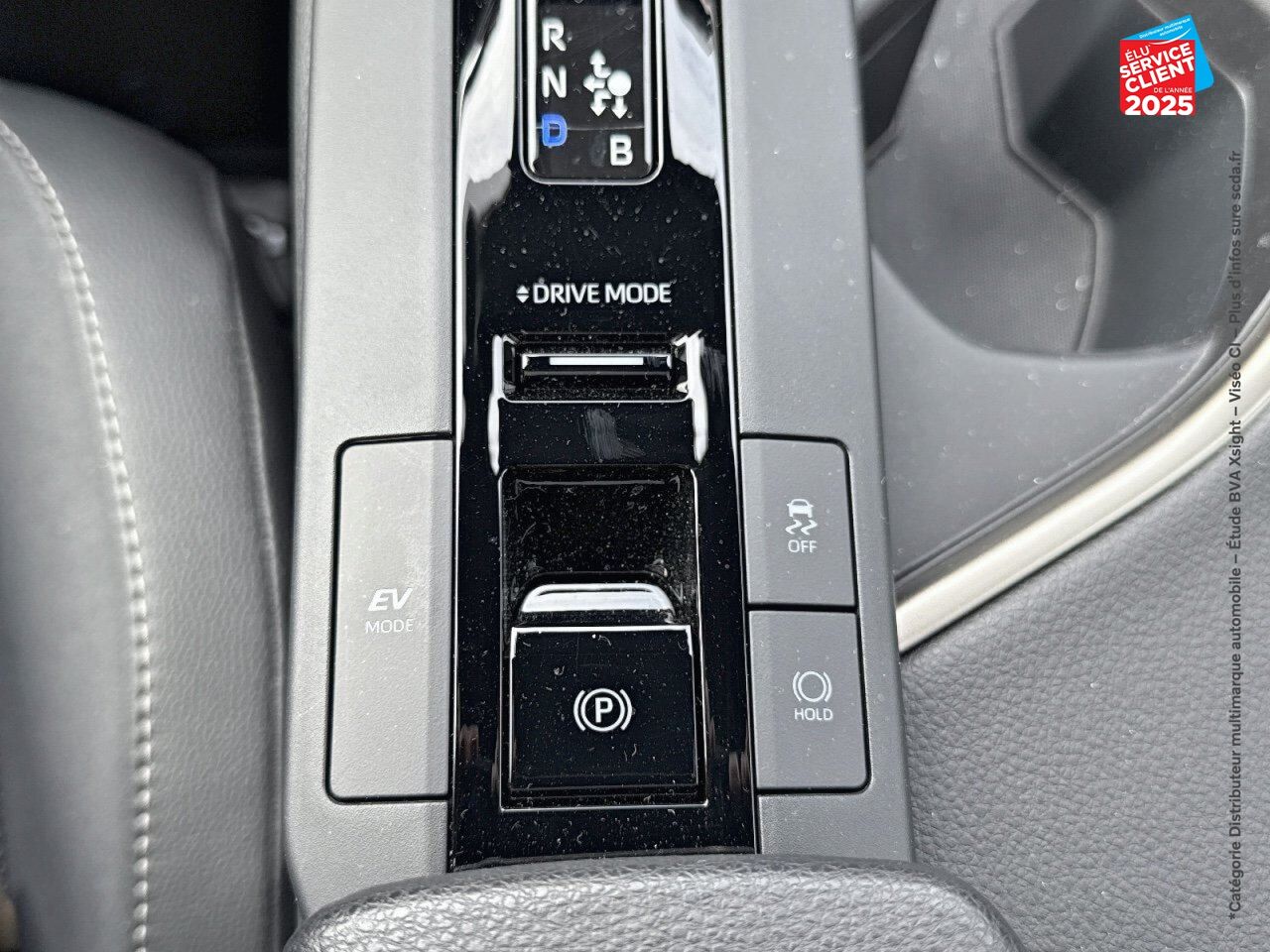 Véhicule d'occasion TOYOTA C-HR 2.0 200CH COLLECTION NG23 SIEGES CHAUF VOLANT CHAUF GPS CAMERA chez Toyota Longwy