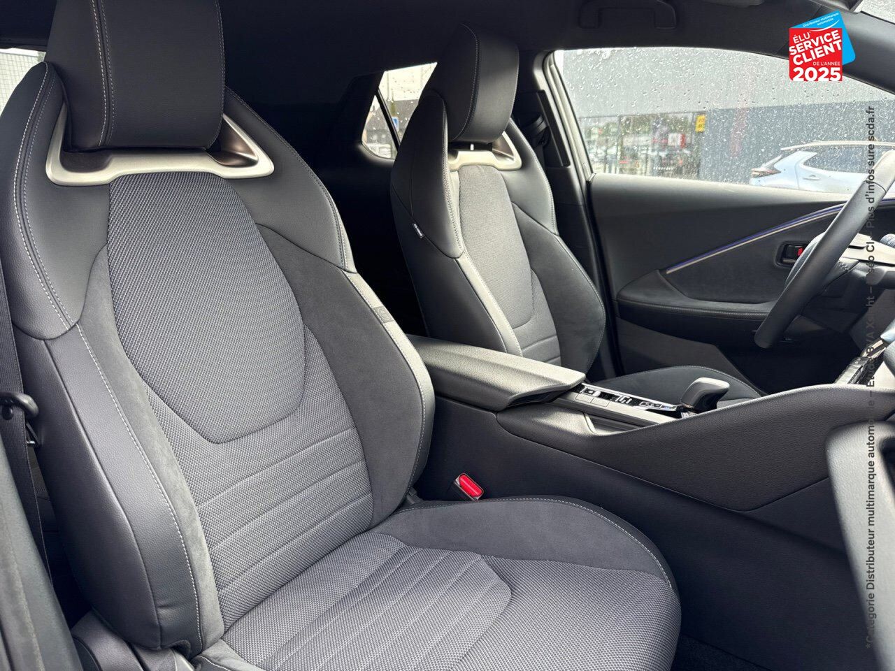 Véhicule d'occasion TOYOTA C-HR 2.0 200CH COLLECTION NG23 SIEGES CHAUF VOLANT CHAUF GPS CAMERA chez Toyota Longwy