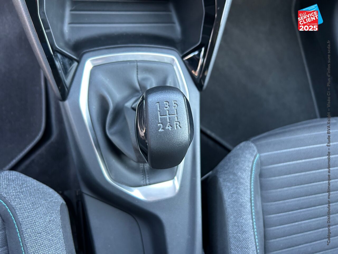 Véhicule d'occasion PEUGEOT 208 1.2 PURETECH 75CH SS STYLE chez Opel Saint-Dizier