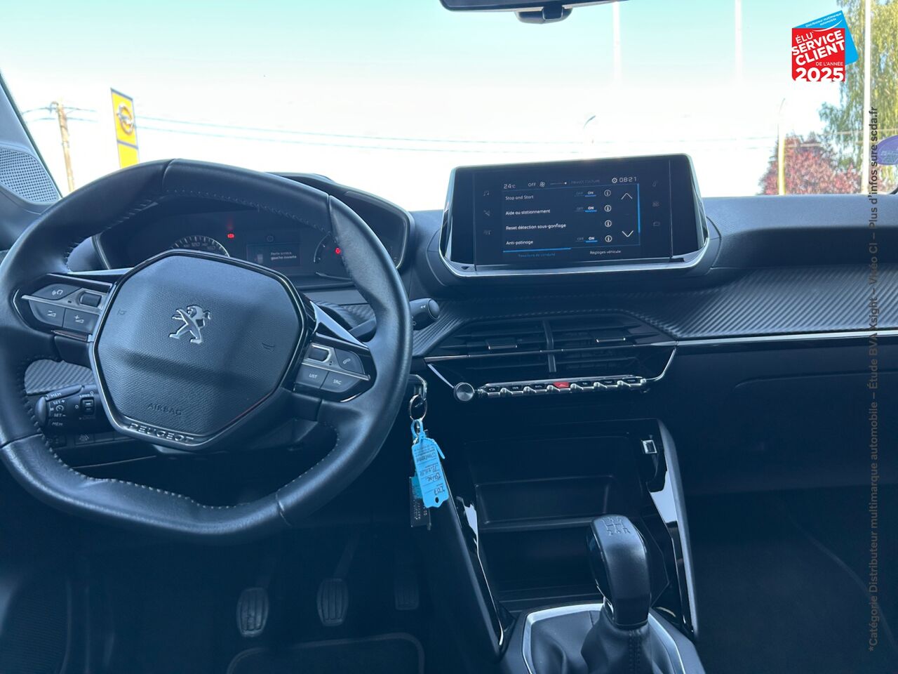 Véhicule d'occasion PEUGEOT 208 1.2 PURETECH 75CH SS STYLE chez Opel Saint-Dizier