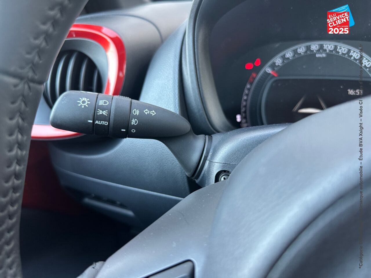 Véhicule d'occasion TOYOTA AYGO X 1.0 VVT-I 72CH DESIGN S-CVT chez Renault Saint-Louis