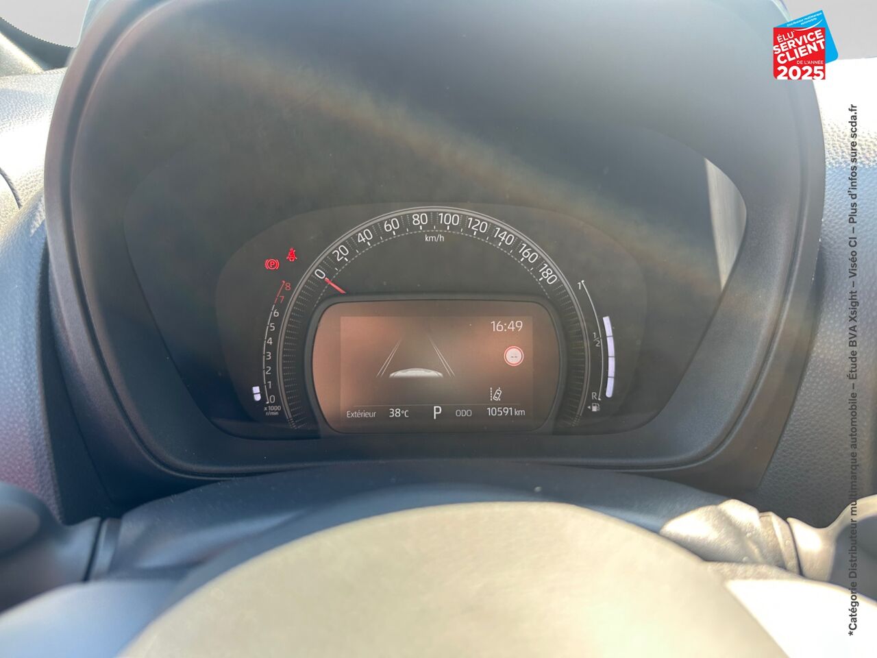 Véhicule d'occasion TOYOTA AYGO X 1.0 VVT-I 72CH DESIGN S-CVT chez Renault Saint-Louis