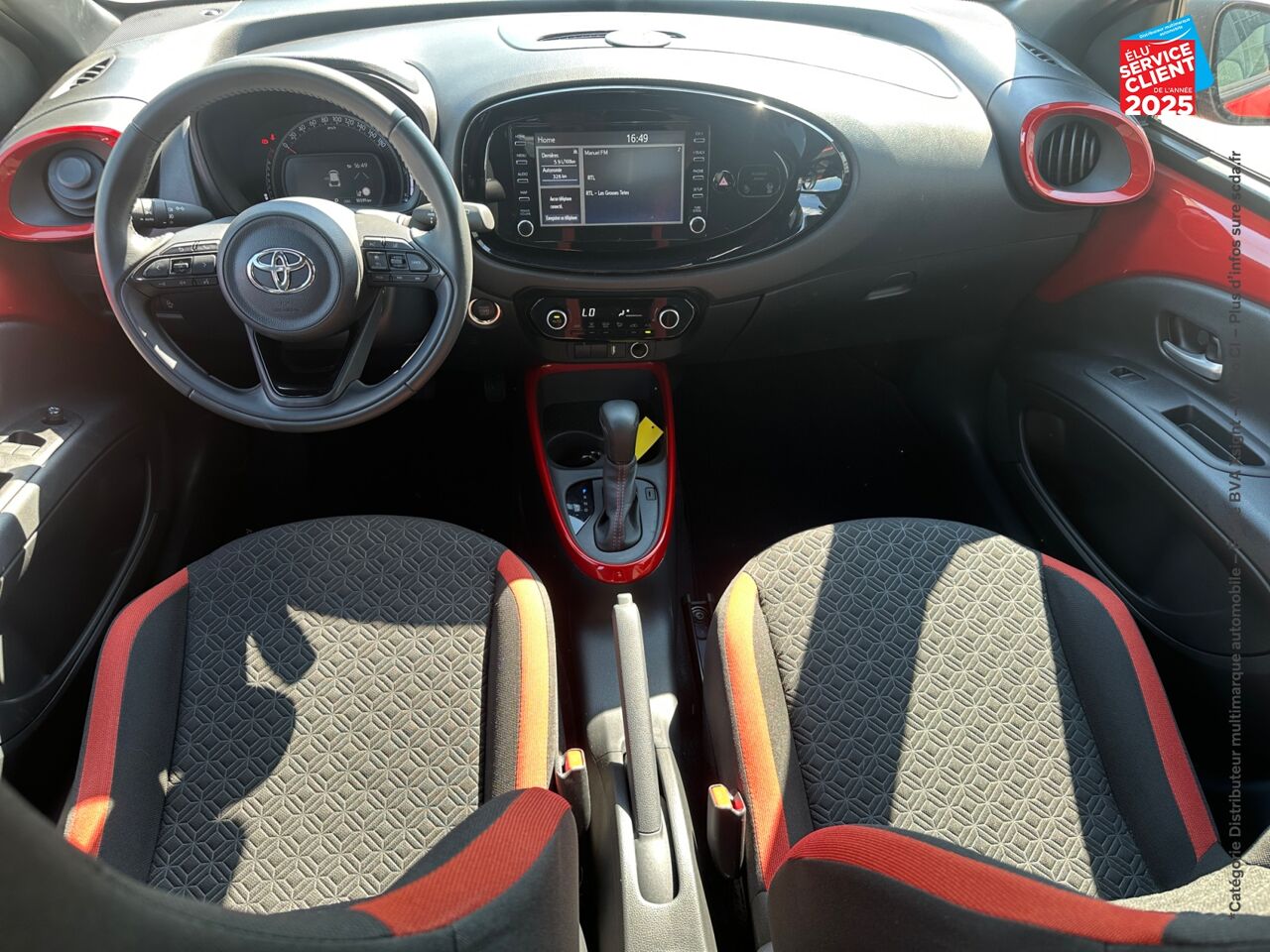 Véhicule d'occasion TOYOTA AYGO X 1.0 VVT-I 72CH DESIGN S-CVT chez Renault Saint-Louis