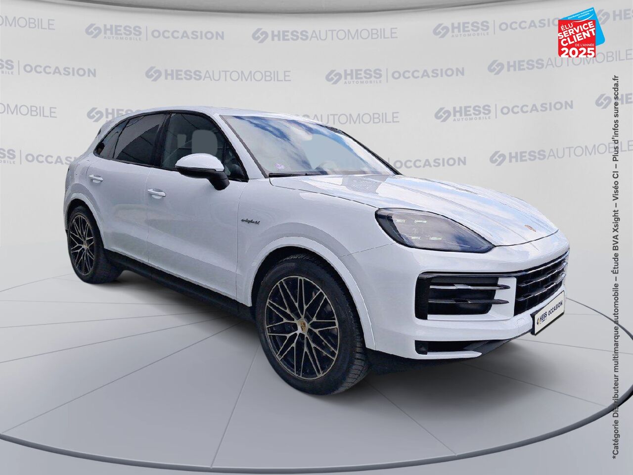 Véhicule d'occasion PORSCHE CAYENNE 3.0 V6 470CH E-HYBRID TOUVRANT SIEGES CUIR GPS CAMERA CARPLAY BOSE HUD chez BMW Dole