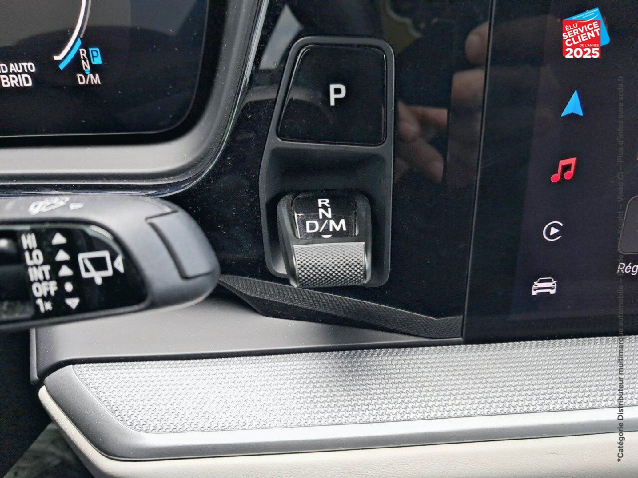 Véhicule d'occasion PORSCHE CAYENNE 3.0 V6 470CH E-HYBRID TOUVRANT SIEGES CUIR GPS CAMERA CARPLAY BOSE HUD chez BMW Dole