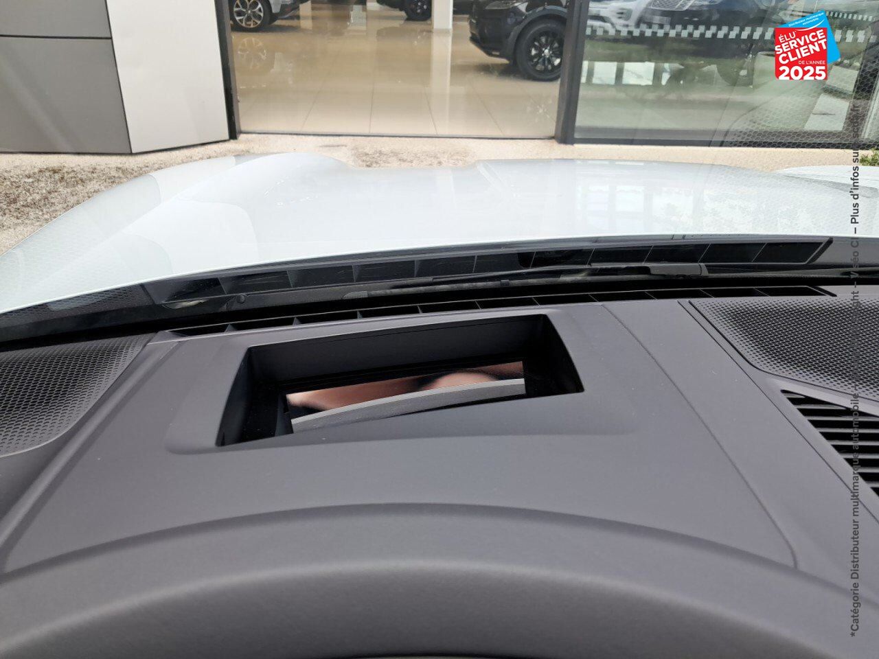 Véhicule d'occasion PORSCHE CAYENNE 3.0 V6 470CH E-HYBRID TOUVRANT SIEGES CUIR GPS CAMERA CARPLAY BOSE HUD chez BMW Dole