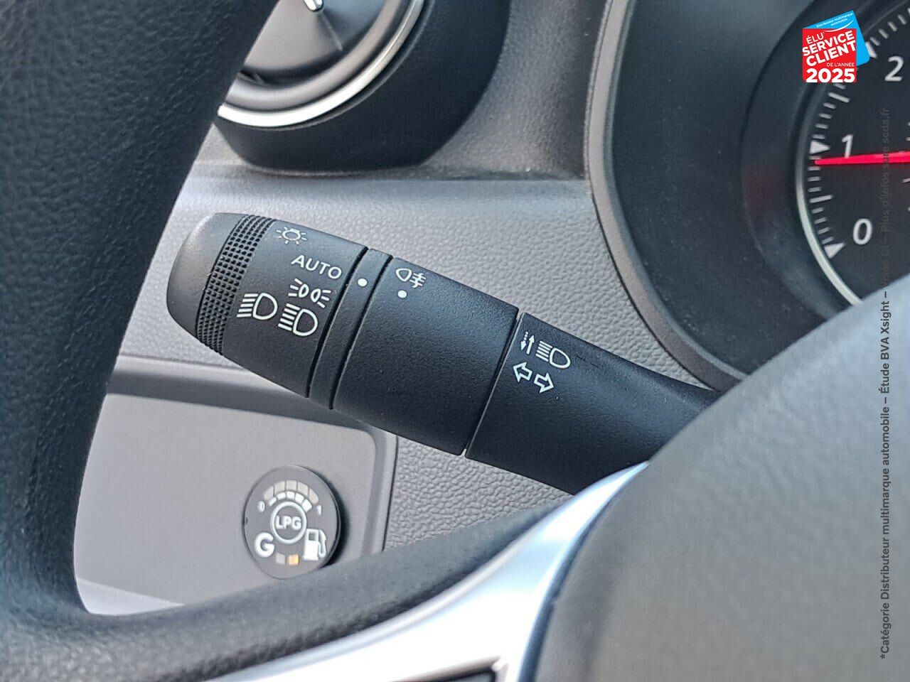 Véhicule d'occasion DACIA DUSTER 1.0 ECO-G 100CH ESSENTIEL 4X2 chez Renault Saint-Louis
