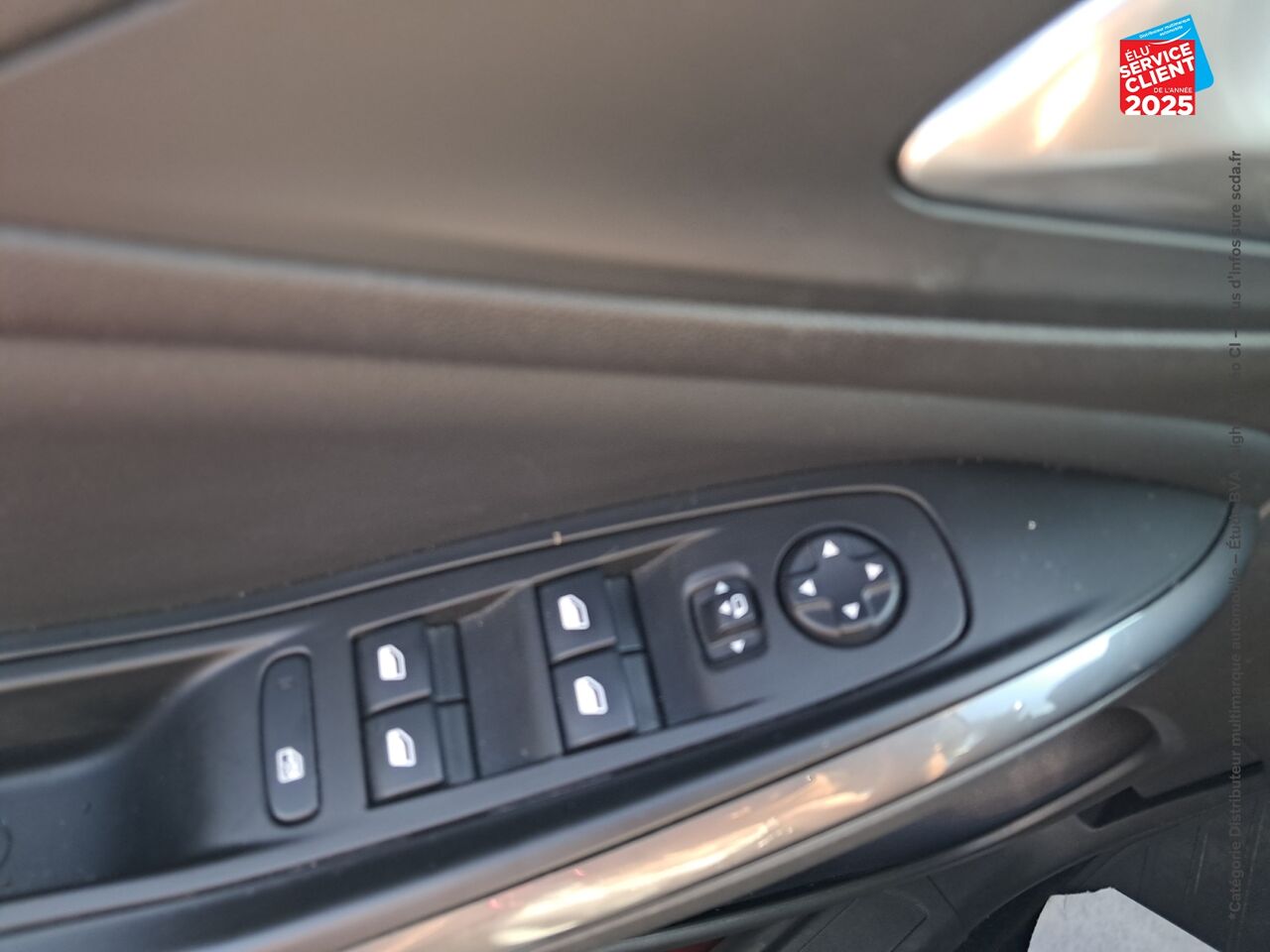 Véhicule d'occasion OPEL GRANDLAND X HYBRID 225CH ELEGANCE BUSINESS chez Toyota Thionville