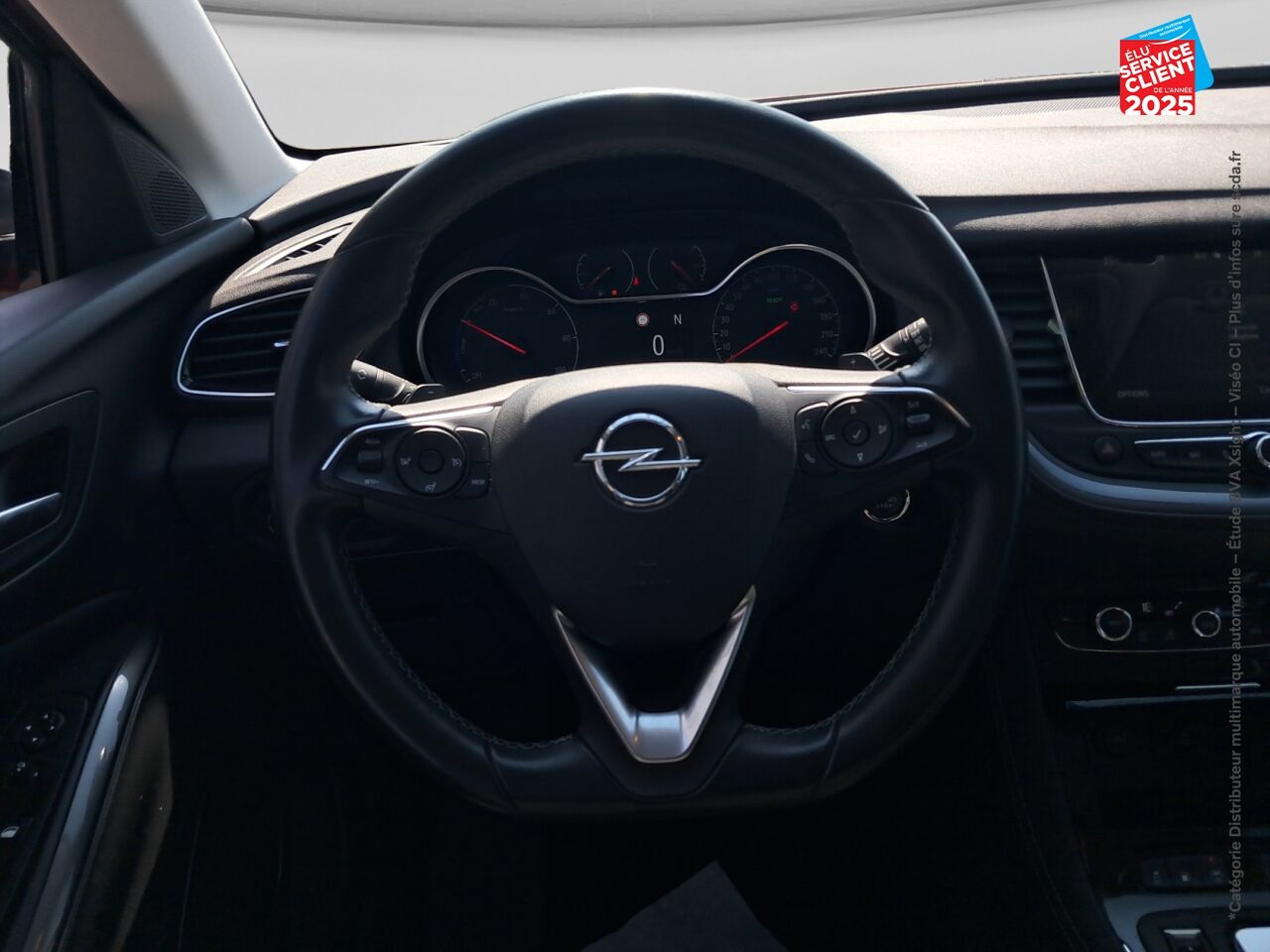 Véhicule d'occasion OPEL GRANDLAND X HYBRID 225CH ELEGANCE BUSINESS chez Toyota Thionville