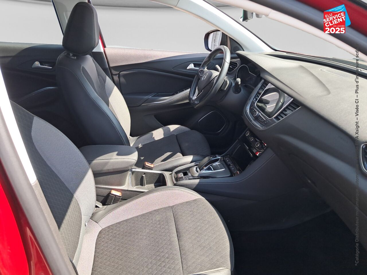 Véhicule d'occasion OPEL GRANDLAND X HYBRID 225CH ELEGANCE BUSINESS chez Toyota Thionville