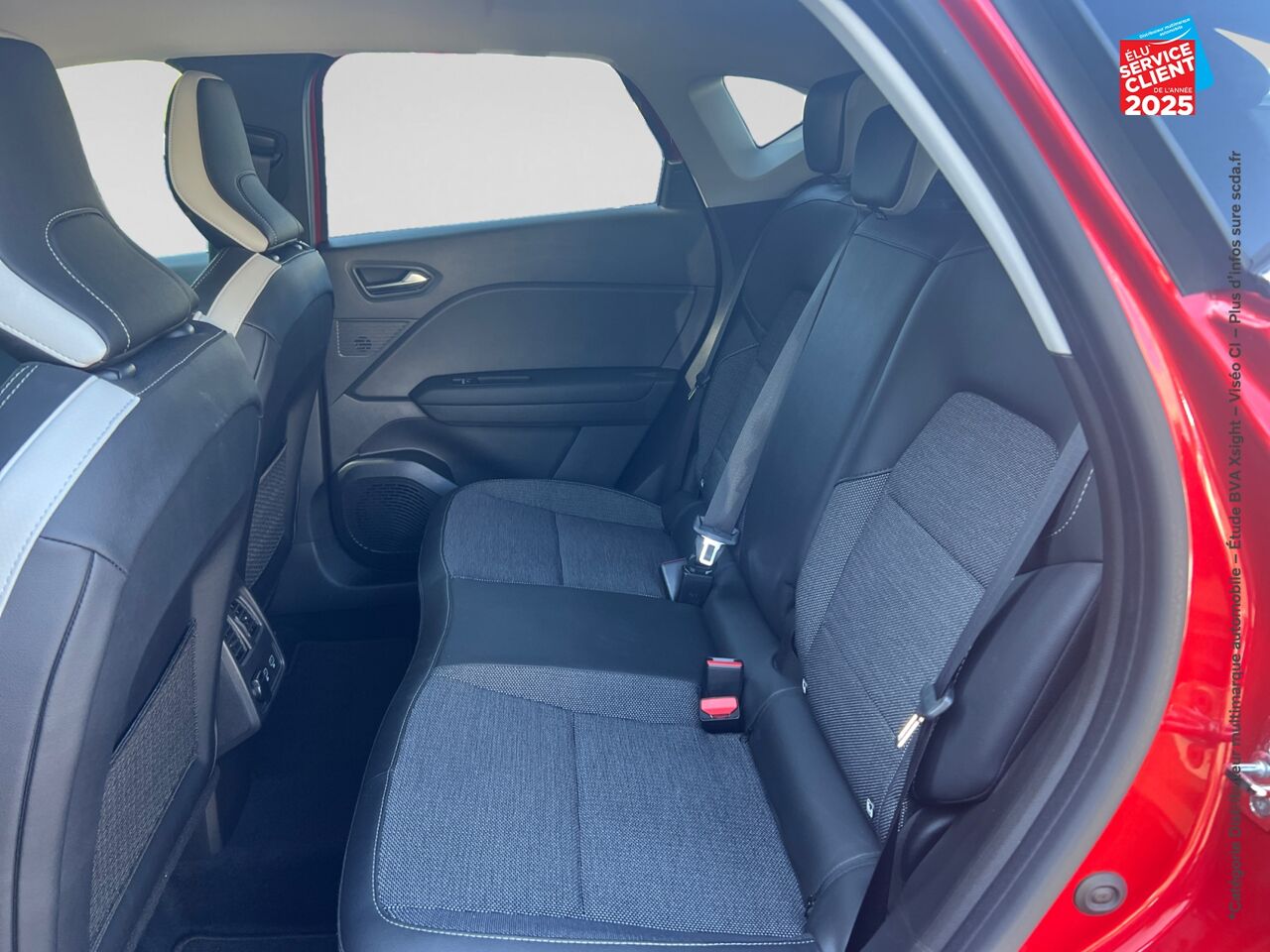 Véhicule d'occasion RENAULT CAPTUR 1.3 TCE 140CH FAP INTENS EDC -21 chez Dacia Mulhouse