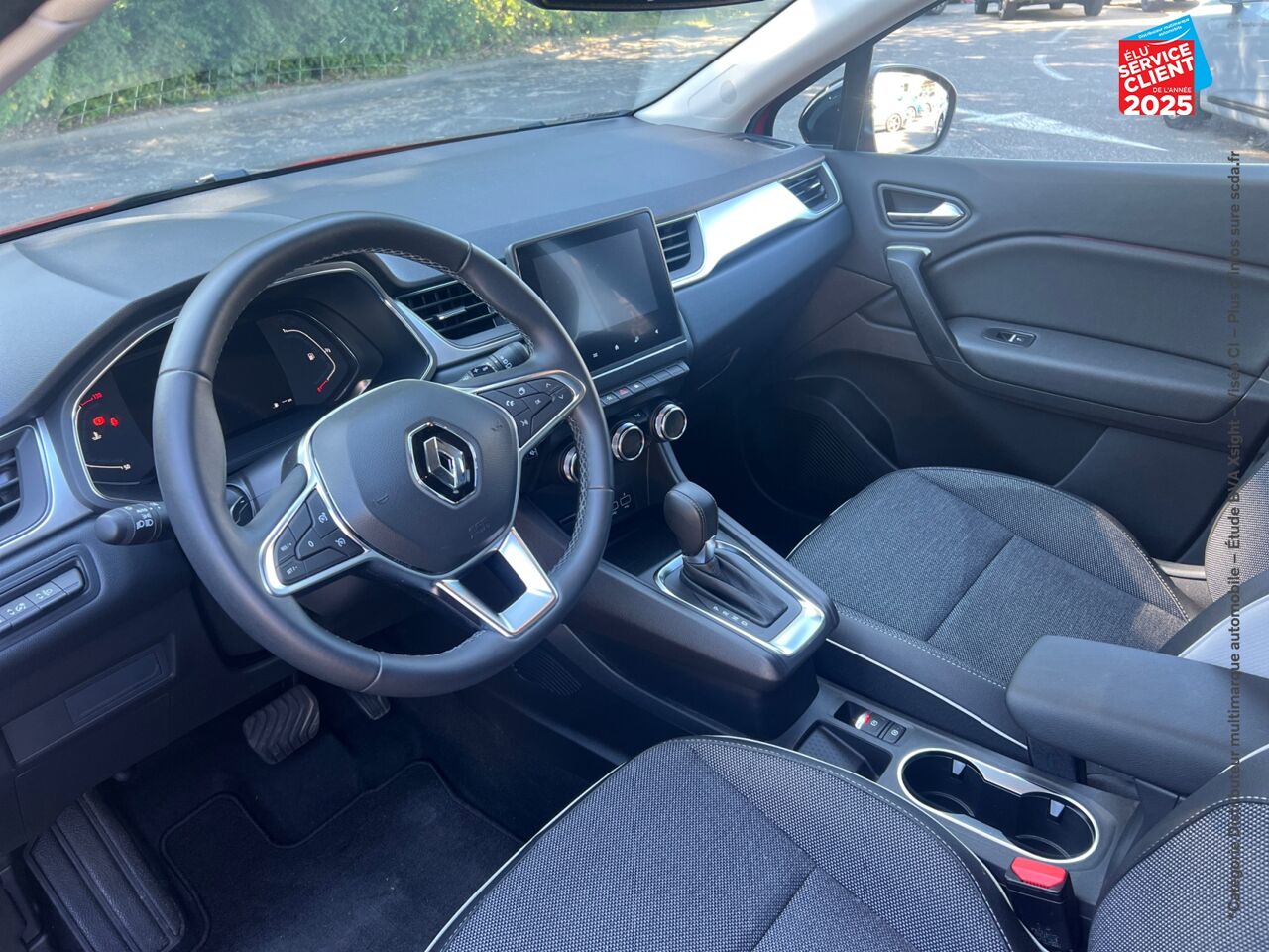 Véhicule d'occasion RENAULT CAPTUR 1.3 TCE 140CH FAP INTENS EDC -21 chez Dacia Mulhouse