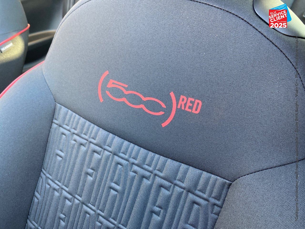 Véhicule d'occasion FIAT 500C E 95CH RED STEP1 chez Dacia Belfort