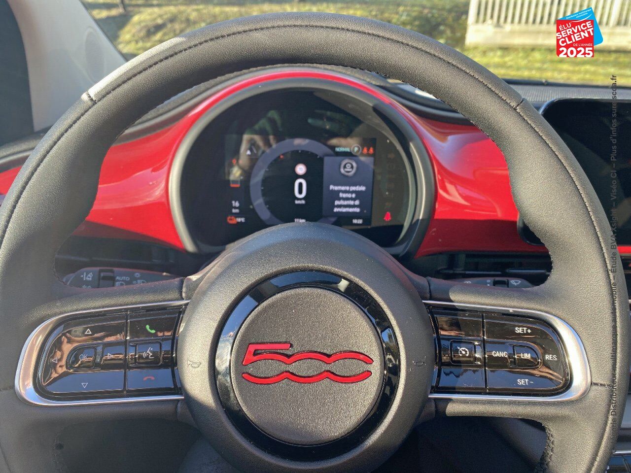 Véhicule d'occasion FIAT 500C E 95CH RED STEP1 chez Dacia Belfort