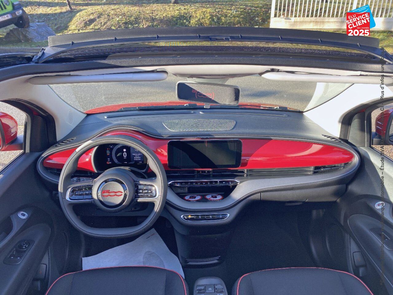 Véhicule d'occasion FIAT 500C E 95CH RED STEP1 chez Dacia Belfort