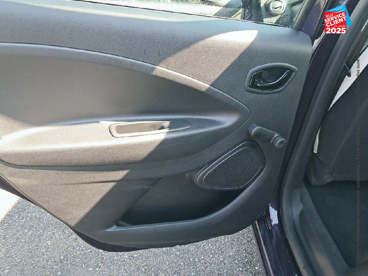 Véhicule d'occasion RENAULT ZOE E-TECH LIFE CHARGE NORMALE R110 ACHAT INTEGRAL - 21 chez Renault Sélestat