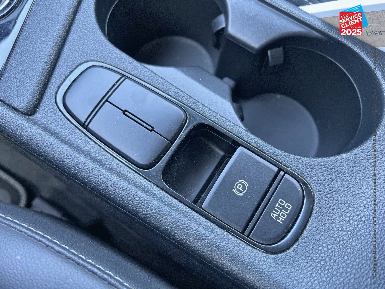 Véhicule d'occasion KIA NIRO 1.6 GDI 105CH ISG + ELECTRIQUE 43.5CH ACTIVE BUSINESS DCT6 GPS CAMERA CARPLAY chez Hyundai Epernay