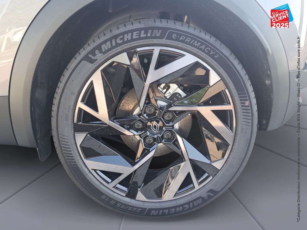 Véhicule d'occasion RENAULT CAPTUR 1.6 E-TECH FULL HYBRID 145CH ESPRIT ALPINE chez Toyota Verdun