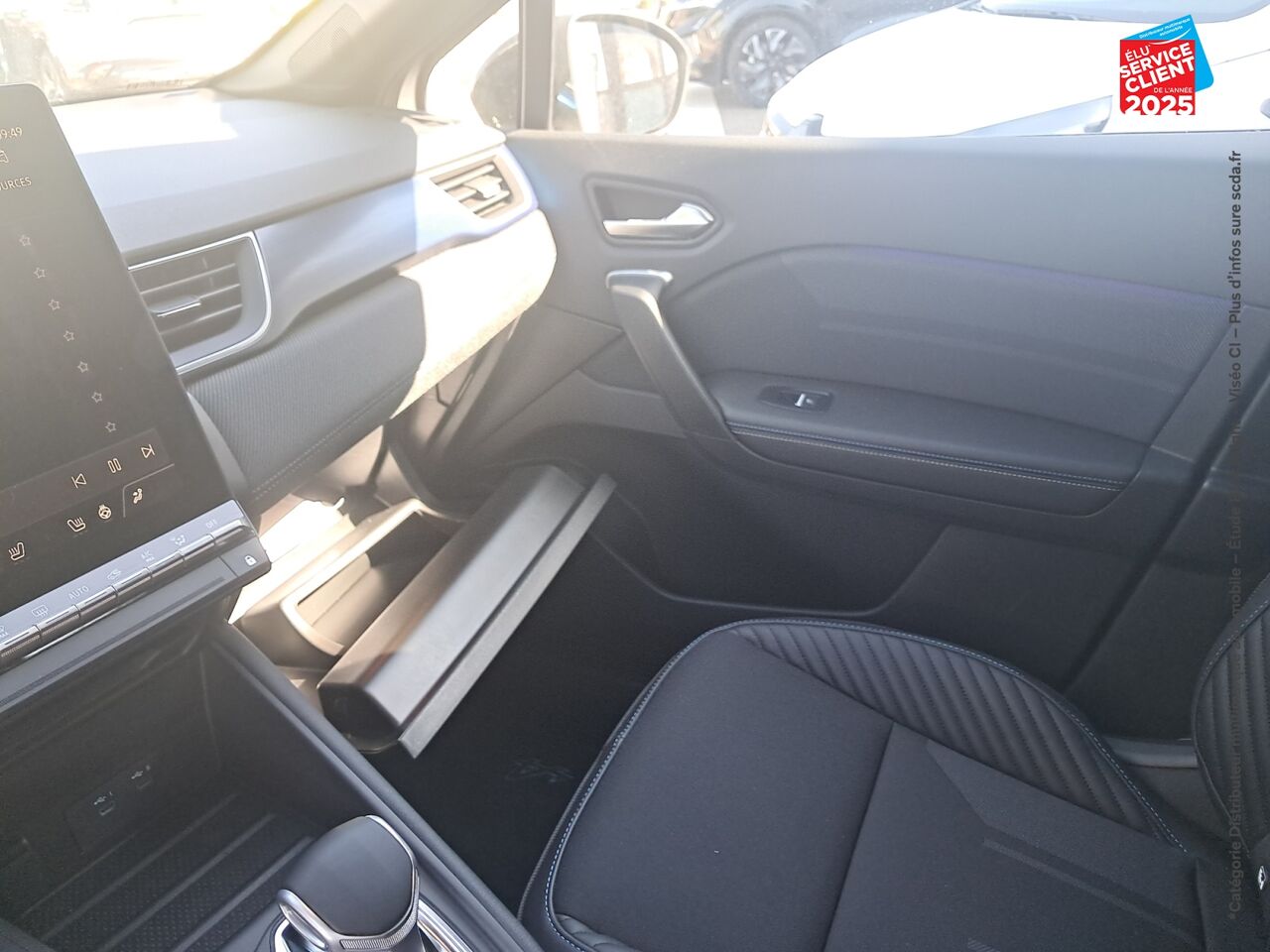 Véhicule d'occasion RENAULT CAPTUR 1.6 E-TECH FULL HYBRID 145CH ESPRIT ALPINE chez Toyota Verdun